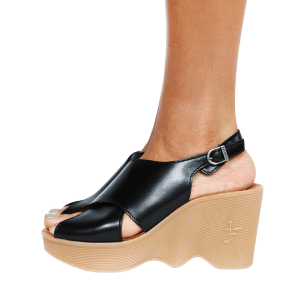 70s Famolare Platform Wedge newest Sandals / Strappy BlueLeather High Heels / Gum Soles